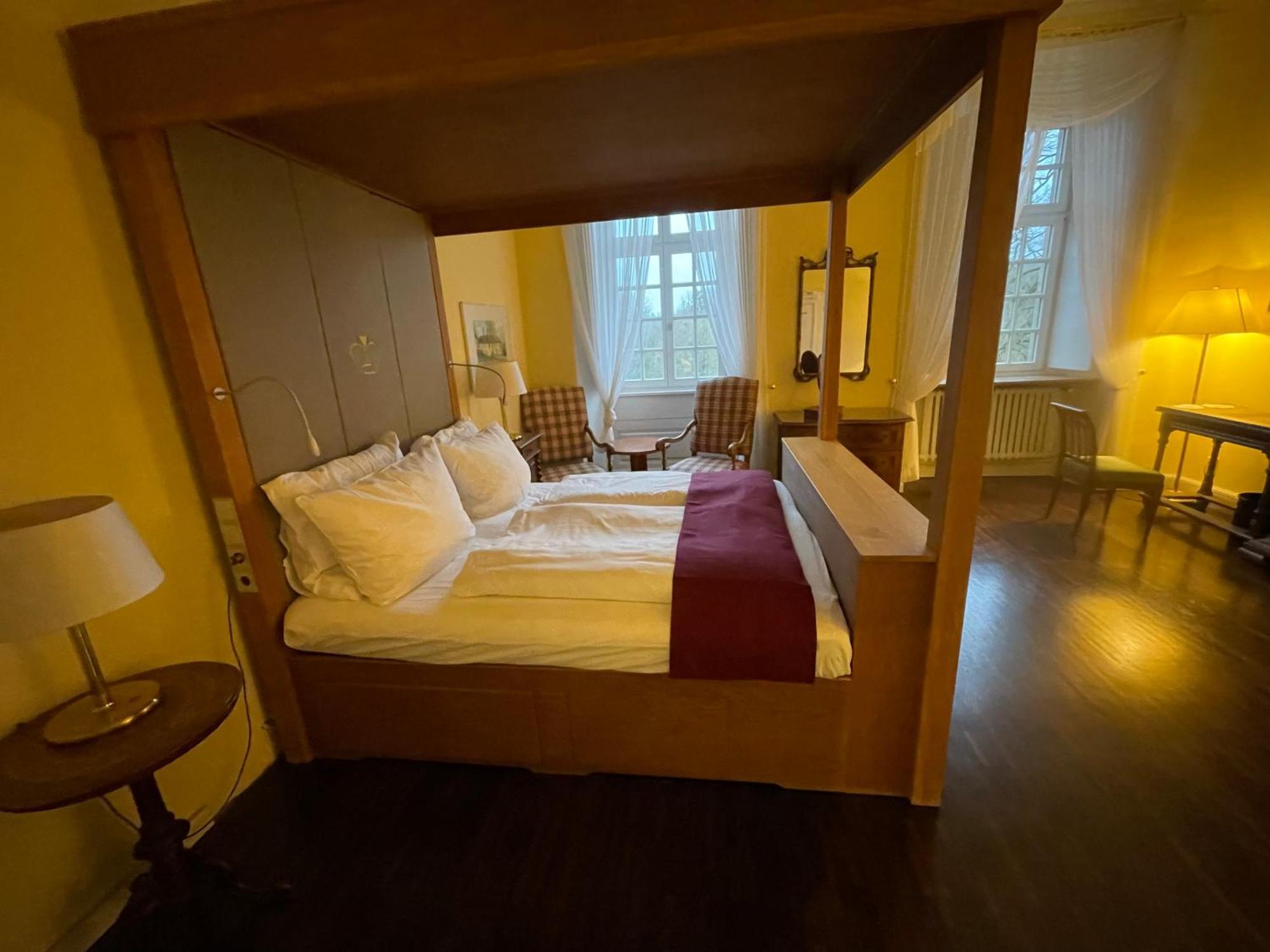 Hotel Schloss Hoehnscheid Bad Arolsen Eksteriør billede