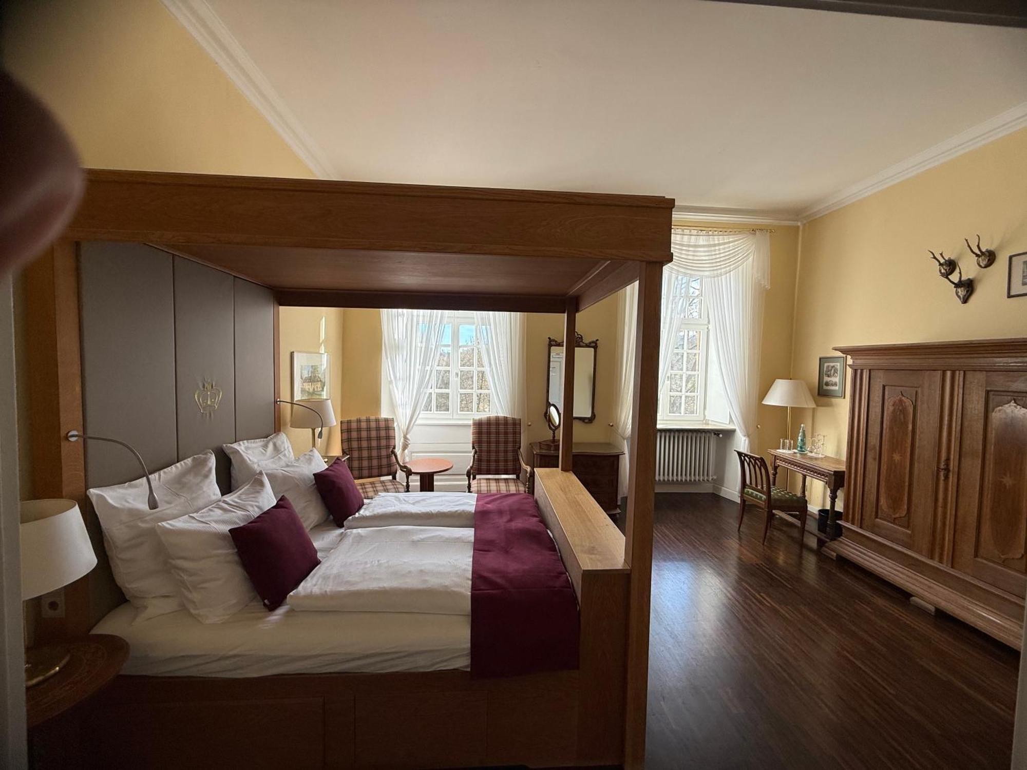 Hotel Schloss Hoehnscheid Bad Arolsen Eksteriør billede